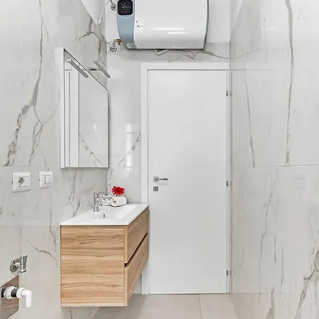 Alessia'S Flat - Caroli Apartment Milan Exterior photo